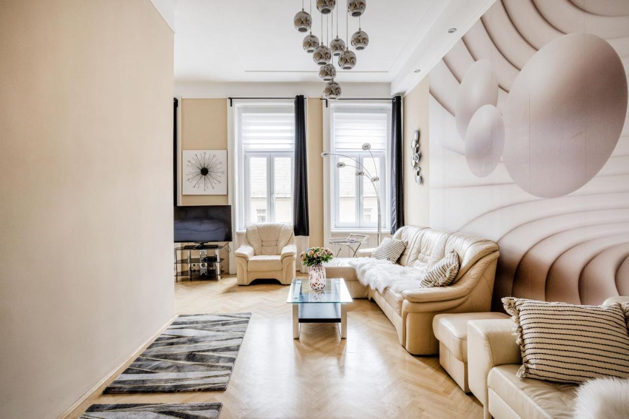 Bubbles Apartment Budapeste Exterior foto