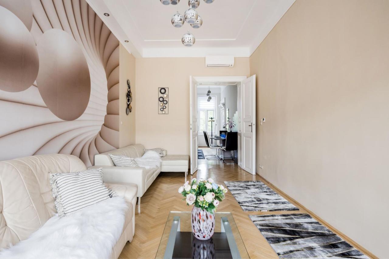 Bubbles Apartment Budapeste Exterior foto