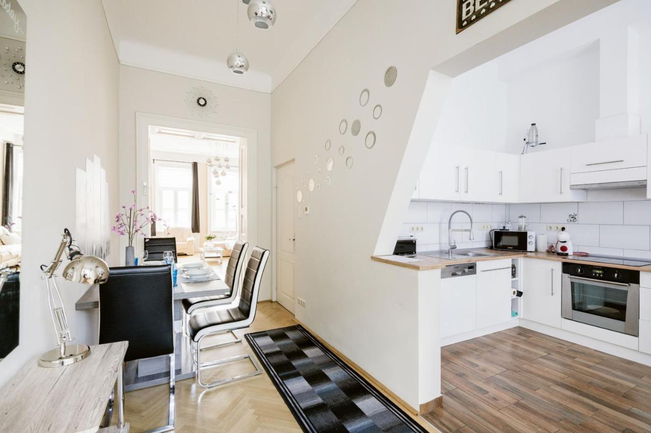 Bubbles Apartment Budapeste Exterior foto